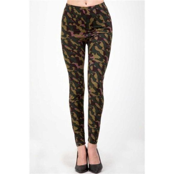 (Plus) Curvy Camo Peachksin Leggings - Picture 1 of 4